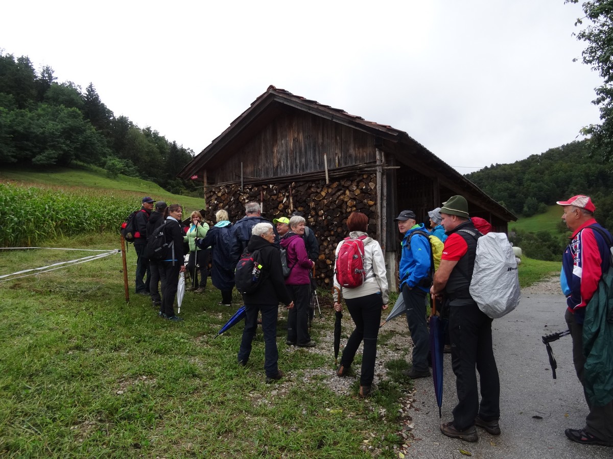 slovenija_planinari_pzs_pd_zalec_pohod_po_ponikvi_2018_foto_arhiv_pd_zalec slovenija_planinari_pzs_pd_zalec_pohod_po_ponikvi_2018_foto_arhiv_pd_zalec
